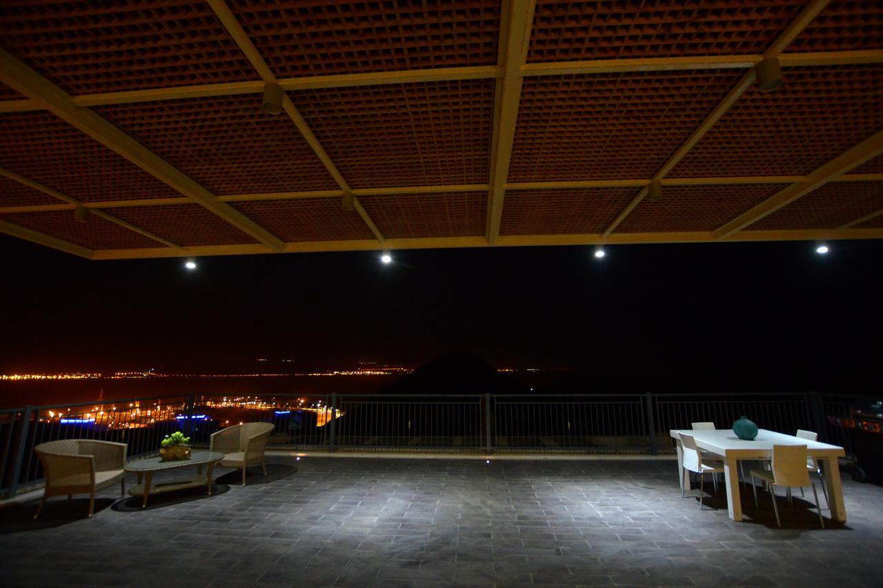 Open Sky Luxury Apartment 엘라트 외부 사진
